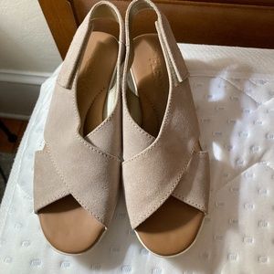 Flexx Capri Dune tan suede flatform slingbacks velcro closure 36 6